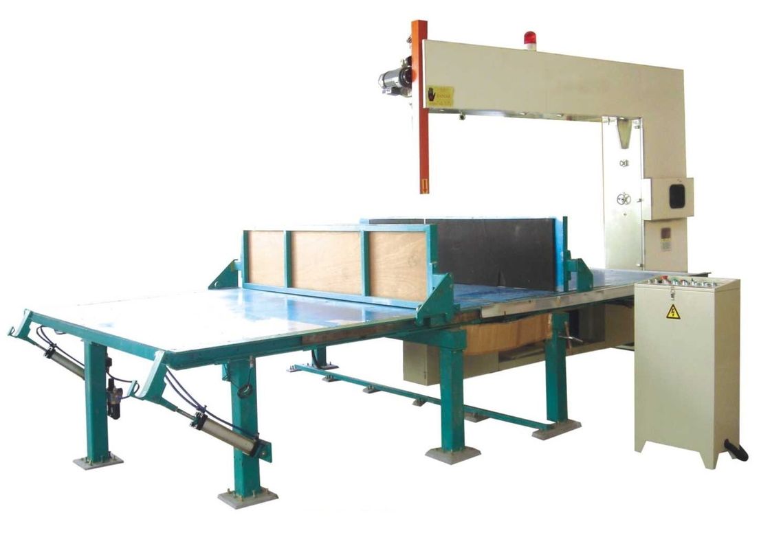 Automatic Vertical CNC Foam Cutter For Sponge Mattress , Digital EPS Cutting Machine
